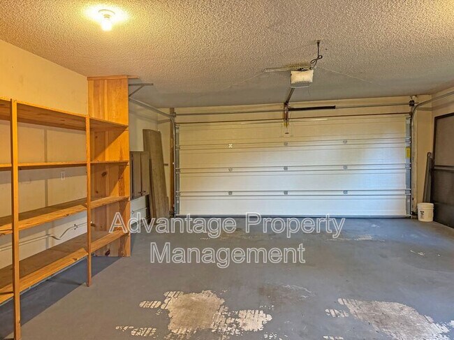 Building Photo - 2350 NW Green Cir