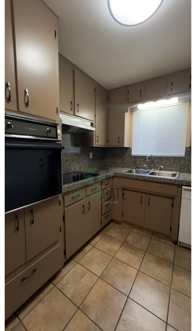 Building Photo - 3 BEDROOM 2 BATH MOVE IN READY IN MODESTO!!