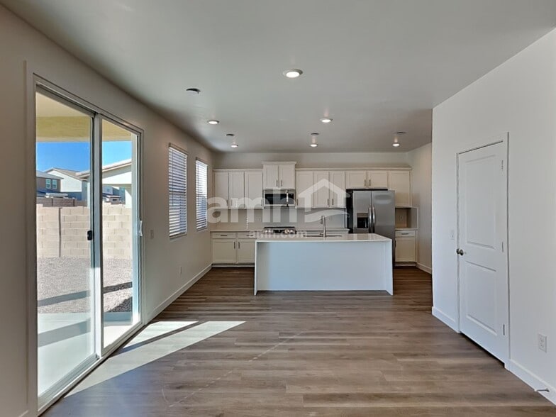 Building Photo - 6564 E Paseo Alga