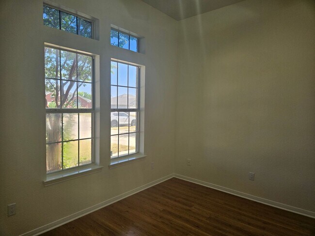 Building Photo - 4211 Breckenridge Dr