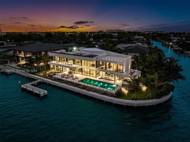 Building Photo - 11400 N Bayshore Dr