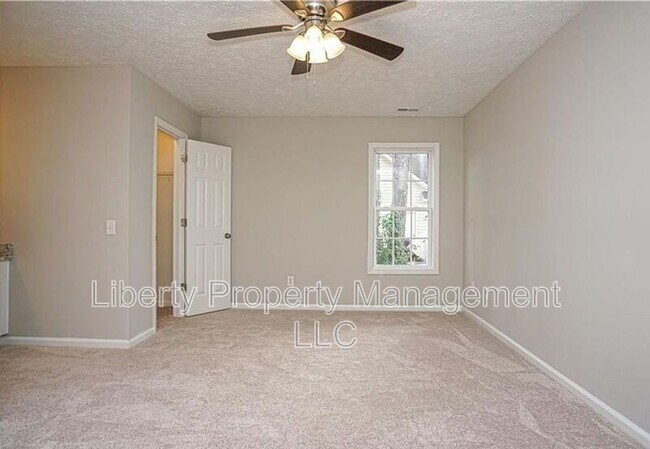 Building Photo - 1517 Clan Campbell Dr