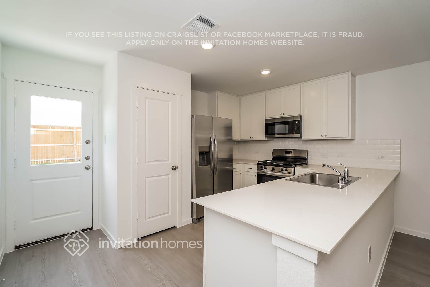 Building Photo - 3113 Lynmar Ln