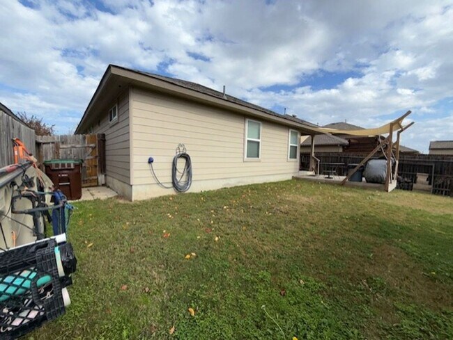 Building Photo - Lovely One-Story Home with Open Floor Plan & Amazing Amenities
