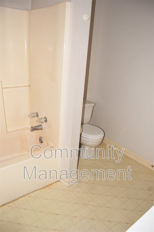 Building Photo - 2639 Nannette Dr