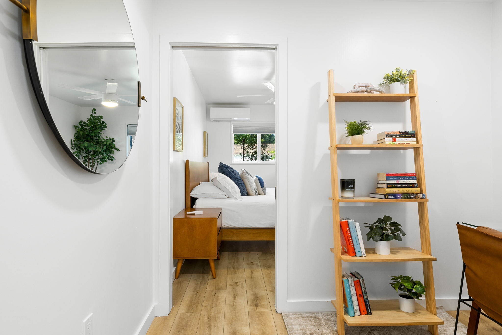 Building Photo - 321 N Gertruda Ave