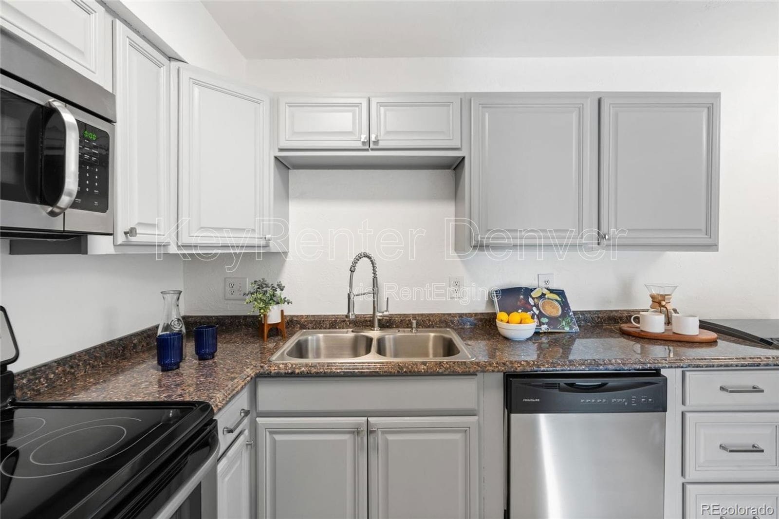 Building Photo - 5300 Cherry Creek S Dr