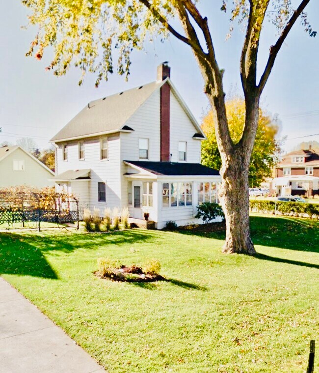 Building Photo - 3337 W 26th St