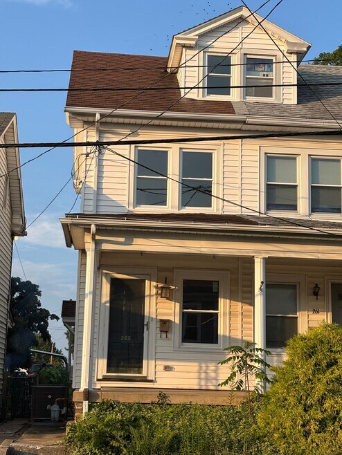 Building Photo - 263 W Main St