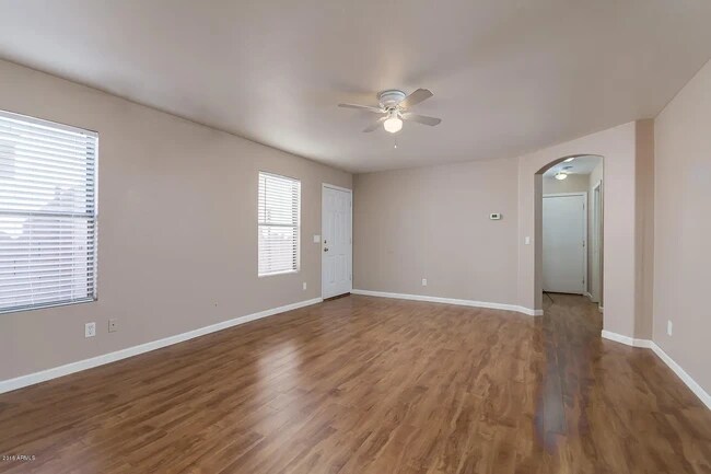 Building Photo - 10864 E Clovis Ave