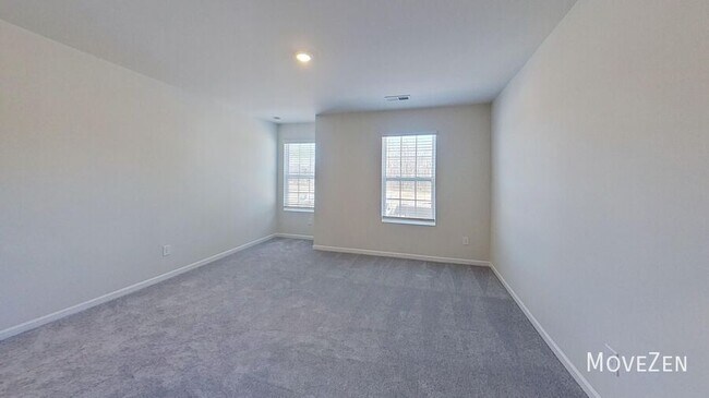 Building Photo - 12 Fernhill Ln