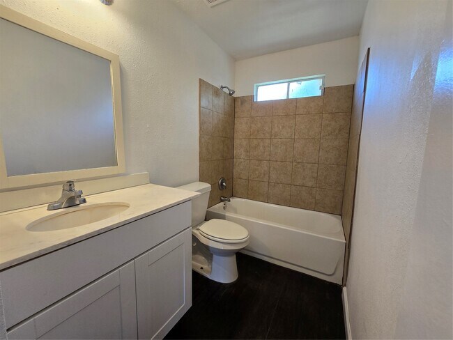 Building Photo - 5543 Ambern Dr