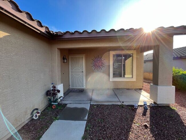 Building Photo - READY TO VIEW NOW! Gorgeous 3 Bed 2 Bath i...