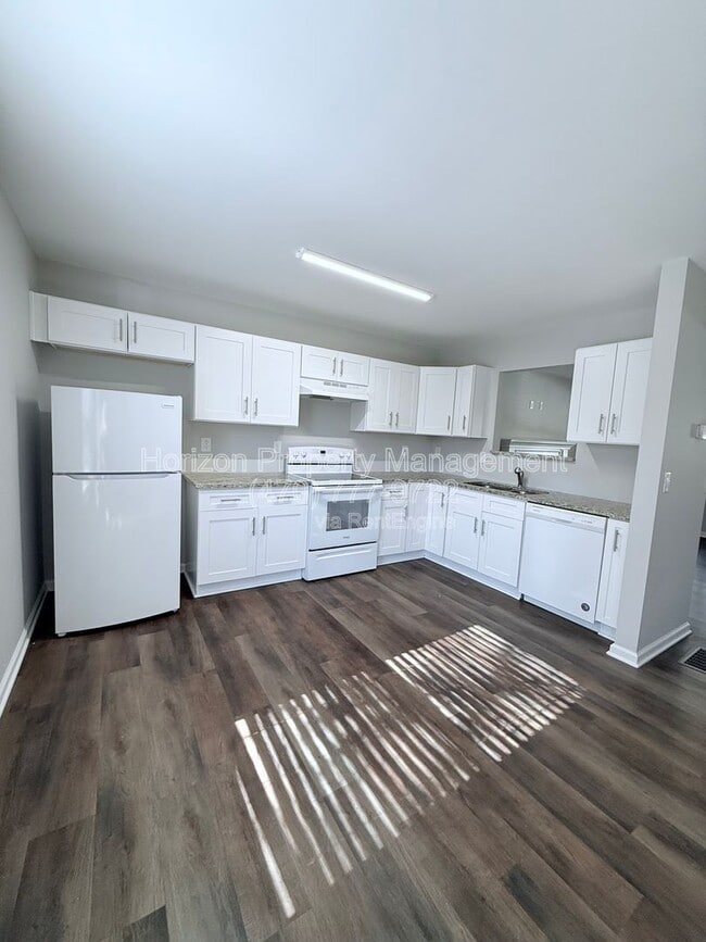 Building Photo - 6830 Crystal Cove Trail