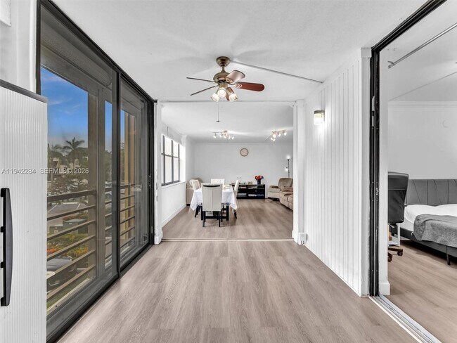 Building Photo - 20381 NE 30th Ave