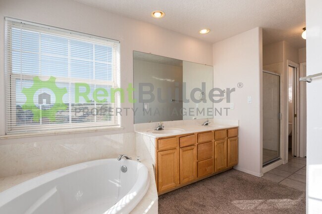Building Photo - CALL US TODAY AT (505) 808-6467 TO SCHEDUL...