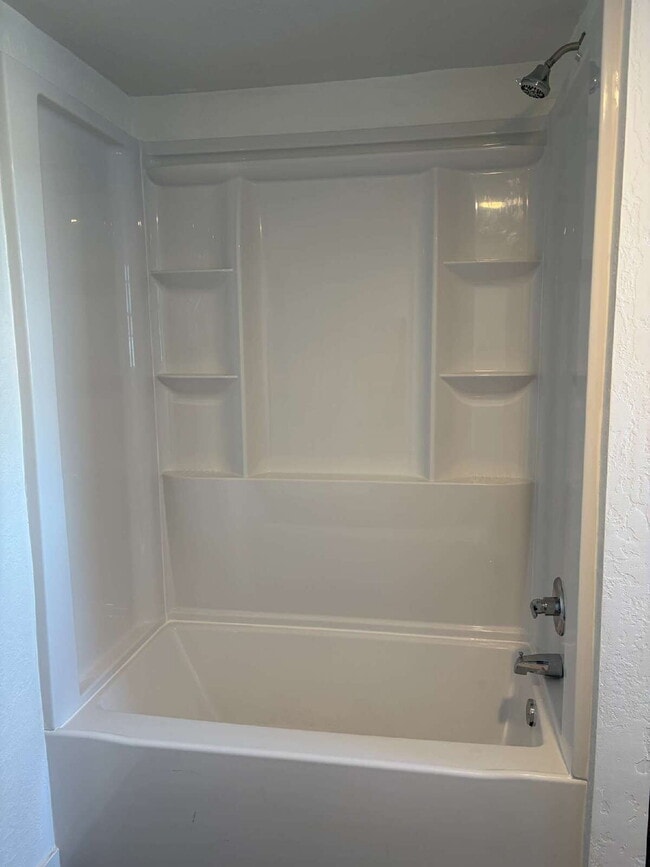 Building Photo - Completely Remodeled 3-Bedroom Home – Move-In Ready in Great Sidney Neighborhood