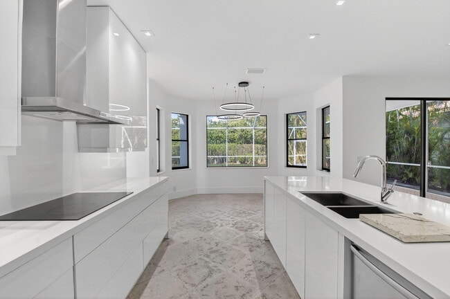 Building Photo - 11119 Blue Coral Dr