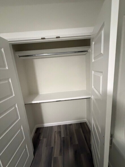 Building Photo - 5608 Vidos Dr