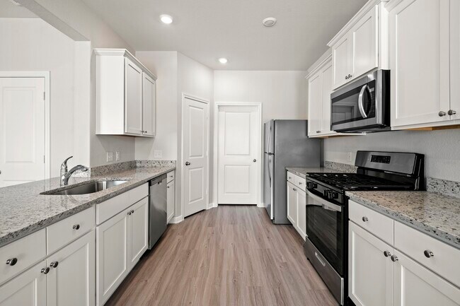 Building Photo - 15646 Honey Cv Dr