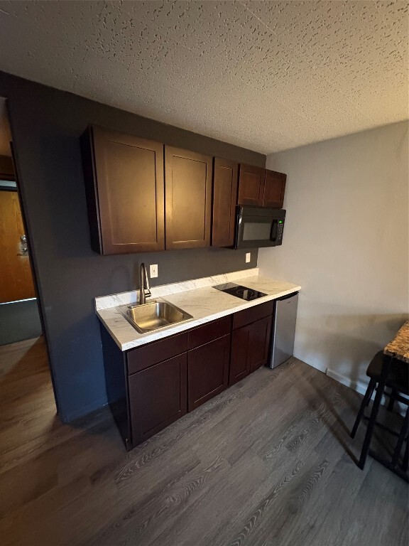 Building Photo - 65 Front St