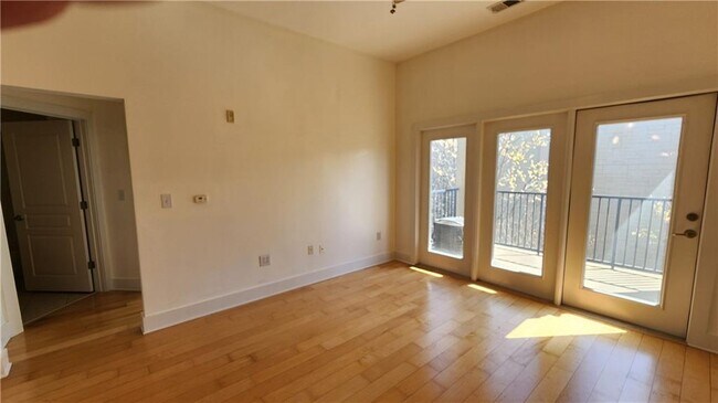 Building Photo - 799 Hammond Dr