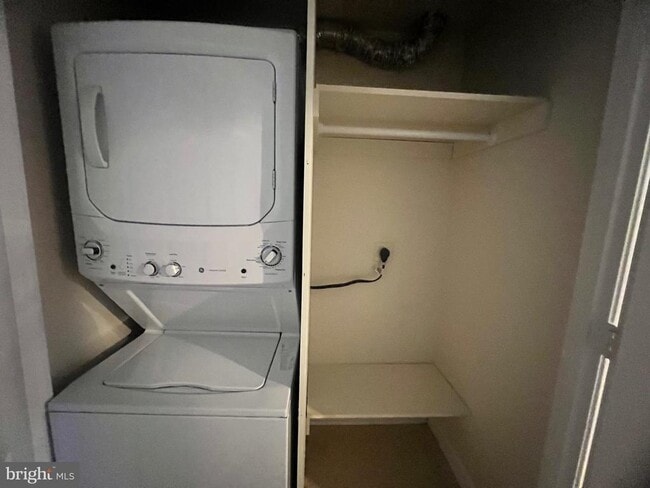 Building Photo - 6062 Joust Ln