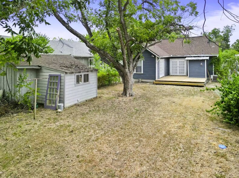 Building Photo - 1131 McKinley Ave