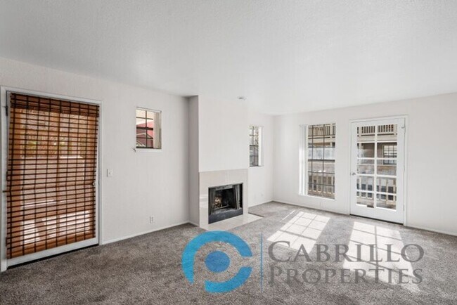 Building Photo - 3975 Hortensia St