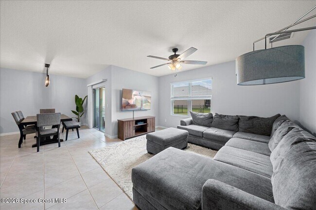 Building Photo - 926 Trinity St