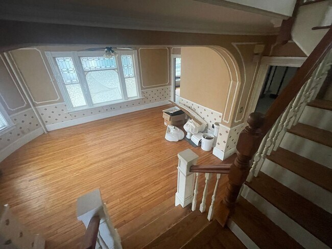Building Photo - Spacious 4BR/3BA Home in Downtown Dover — Freshly Updated, Walk to Everything