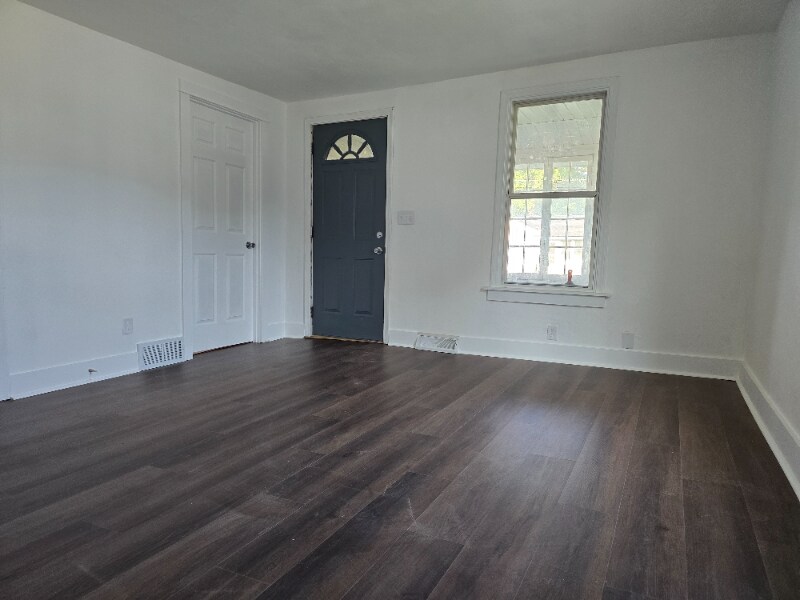 Building Photo - 441 N Pearl St