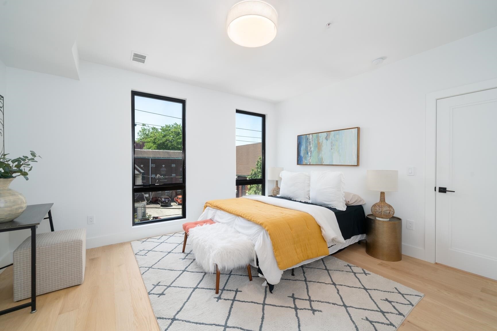 Building Photo - 10 Brinkerhoff St