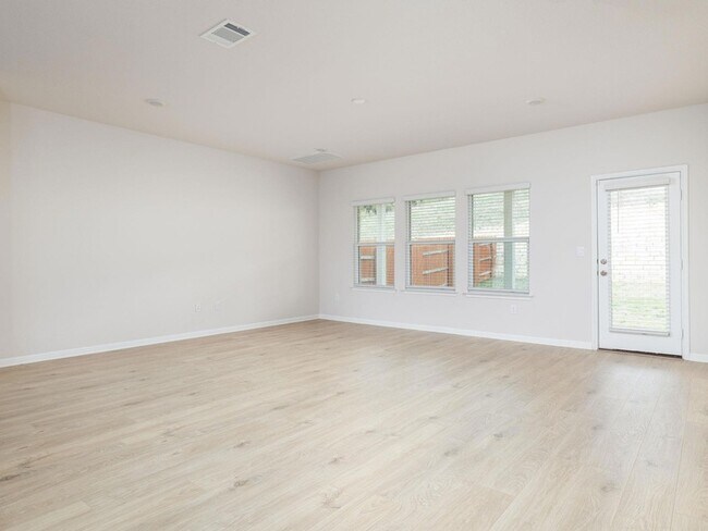 Building Photo - 2704 Indian Clover Trl