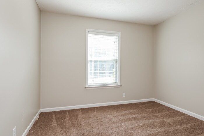 Building Photo - 309 Timberglen Dr