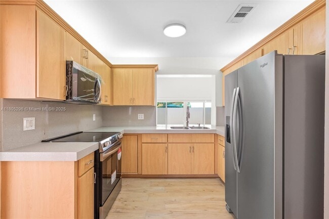 Building Photo - 11600 SW 33rd Terrace