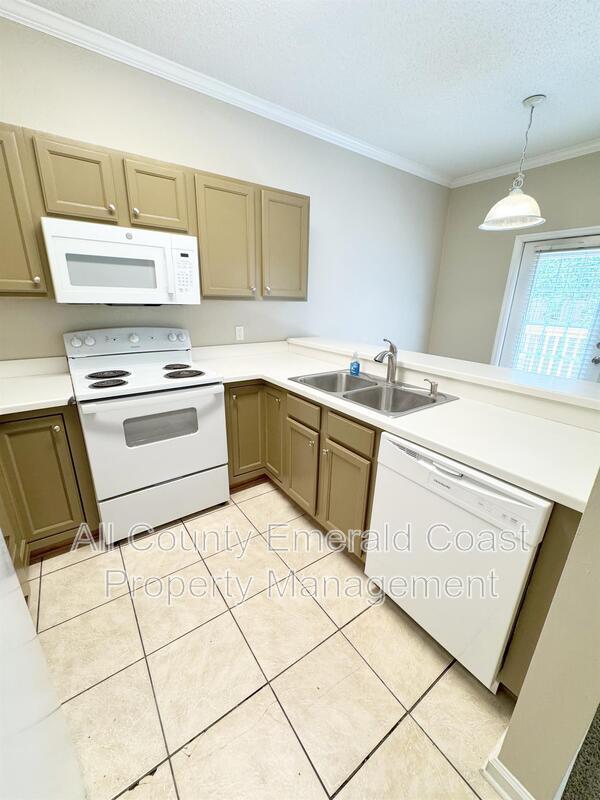 Building Photo - 732 E Mack Bayou Dr