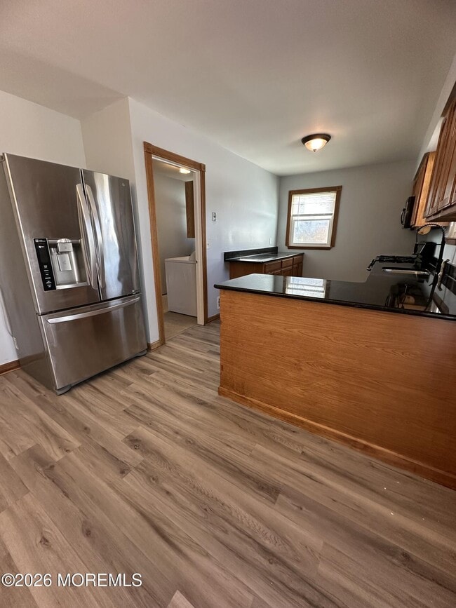 Building Photo - 185 Ravenwood Blvd