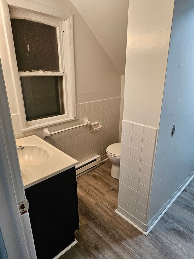 Building Photo - 850 Union St