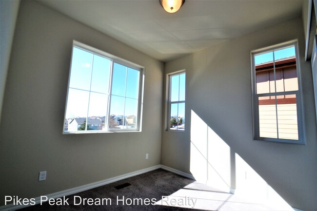 Building Photo - 5554 Stetson Hills Blvd