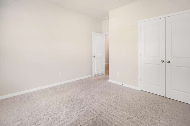 Building Photo - Beautiful 4-Bed, 3-Bath Single-Story Home ...