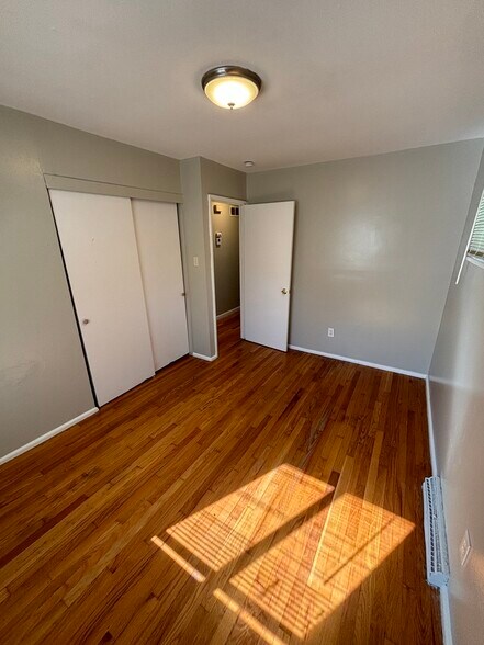 Building Photo - 10116 Crown Point Dr