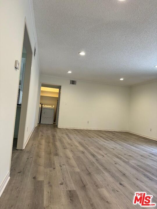 Building Photo - 13112 Moorpark St