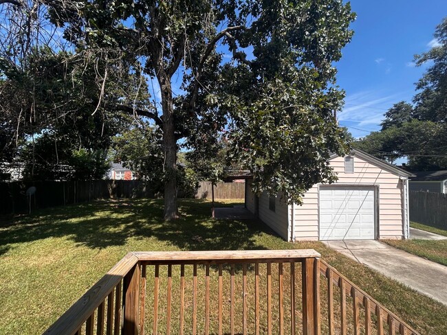 Building Photo - Charming 2 Bedroom Home in Hanahan's Highland Park neighborhood!
