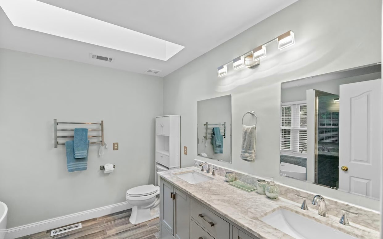 Building Photo - 5714 Silk Tree Dr
