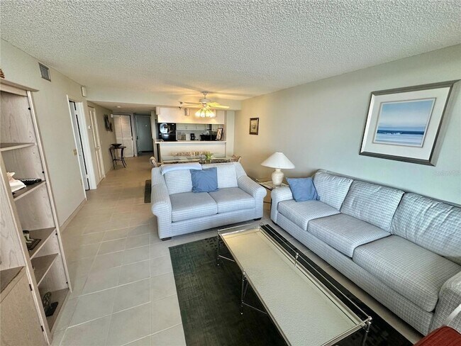 Building Photo - 6035 Sea Ranch Dr