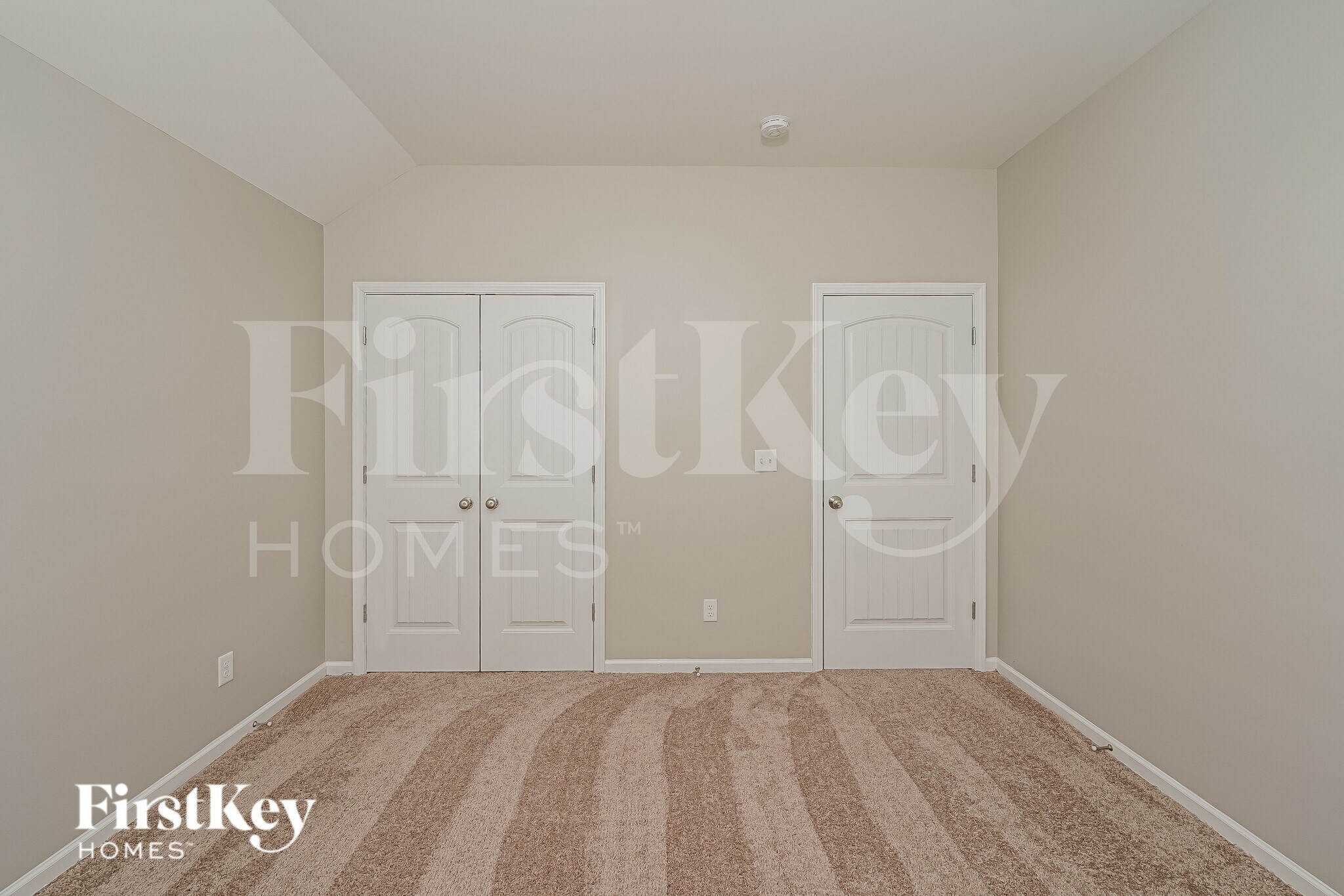 Building Photo - 920 Alise Cir