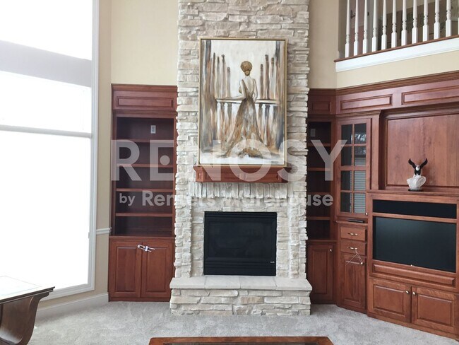 Building Photo - 2470 Arnold Palmer Dr