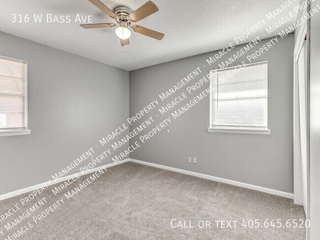 Building Photo - 316 W Bass Ave