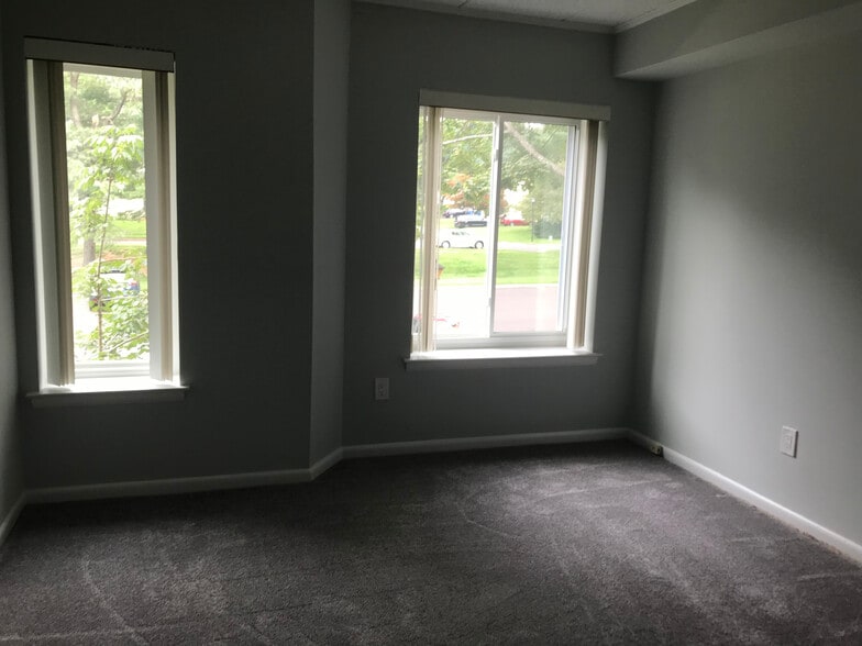 2nd bedroom - 125 Leedom Way